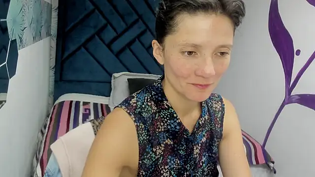 Snapshot of Valery_More__ chatting on October 28, 2025, 12:15 pm Valery More online show from October 28, 2025, 12:15 pm