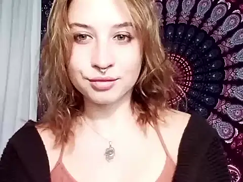 AdalynKiss online show from October 1, 2025, 12:20 pm