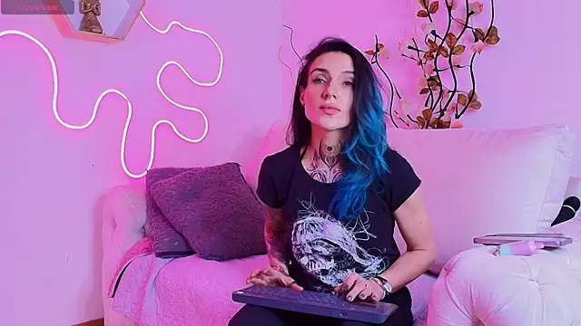 leblanc eva online show from October 7, 2025, 5:03 pm