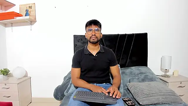 Snapshot of Taylormaccurdy_ chatting on March 2, 2026, 3:52 pm Taylormaccurdy online show from March 2, 2026, 3:52 pm