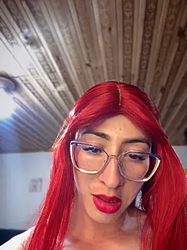 Snapshot of NICOLLE__12 chatting on May 30, 2026, 6:02 pm NICOLLE 12 online show from May 30, 2026, 6:02 pm