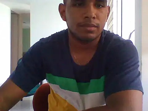 jesusacastrop25 online show from May 14, 2026, 4:04 pm