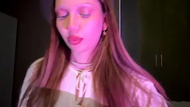 EmiIyKitty online show from October 29, 2025, 7:24 pm