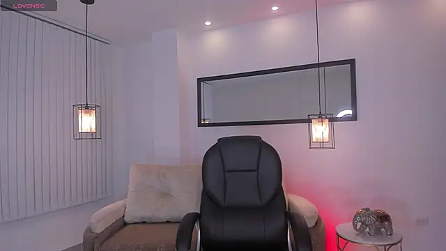 Snapshot of zharaa_fox chatting on December 13, 2025, 10:49 pm zharaa fox online show from December 13, 2025, 10:49 pm