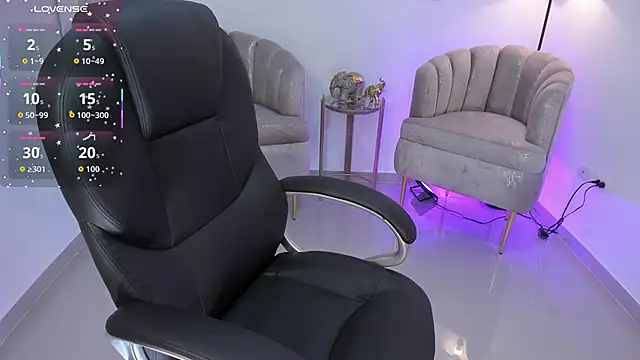 Snapshot of zharaa_fox chatting on November 18, 2025, 3:54 am zharaa fox online show from November 18, 2025, 3:54 am