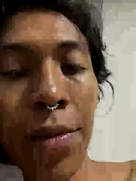 Snapshot of MadamLeRouge chatting on November 26, 2025, 11:05 pm MadamLeRouge online show from November 26, 2025, 11:05 pm