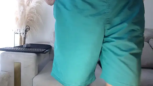 Snapshot of Adrew_fox chatting on November 18, 2025, 2:53 pm Adrew fox online show from November 18, 2025, 2:53 pm