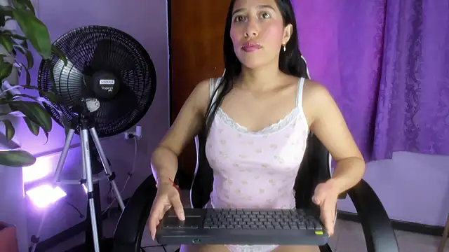 Snapshot of Amelia_Rivas chatting on February 3, 2026, 6:57 pm Amelia Rivas online show from February 3, 2026, 6:57 pm