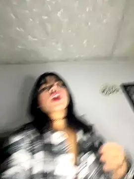 Veeronica  online show from October 10, 2025, 11:27 pm