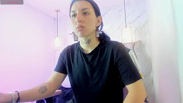 Iris  77 online show from October 5, 2025, 6:31 pm