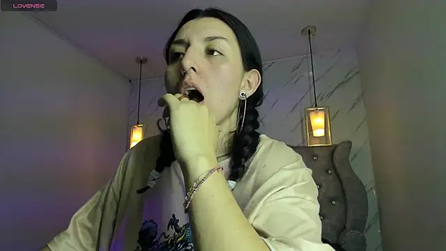 Iris  77 online show from December 16, 2025, 5:50 pm