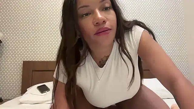 Snapshot of realrockybee1 chatting on November 9, 2025, 11:20 pm realrockybee1 online show from November 9, 2025, 11:20 pm