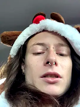 Snapshot of GoldenPussy1329 chatting on November 16, 2025, 9:25 am GoldenPussy1329 online show from November 16, 2025, 9:25 am