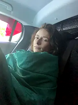 Snapshot of GoldenPussy1329 chatting on November 9, 2025, 9:35 am GoldenPussy1329 online show from November 9, 2025, 9:35 am