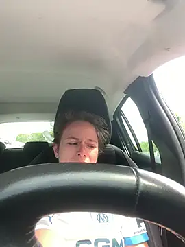 Snapshot of GoldenPussy1329 chatting on April 24, 2026, 10:17 am GoldenPussy1329 online show from April 24, 2026, 10:17 am