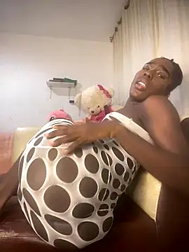 Snapshot of taylor_hot85 chatting on October 29, 2025, 1:48 am taylor hot85 online show from October 29, 2025, 1:48 am