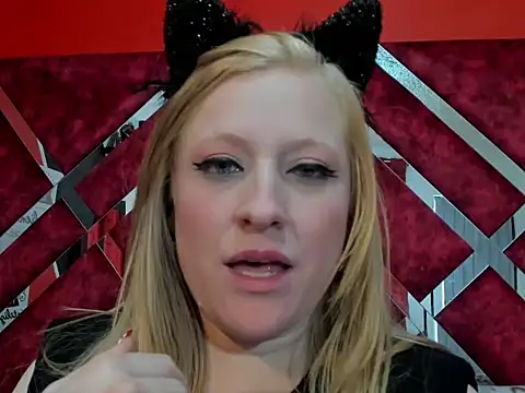 Snapshot of AliceCat_01 chatting on December 3, 2025, 2:16 pm AliceCat 01 online show from December 3, 2025, 2:16 pm