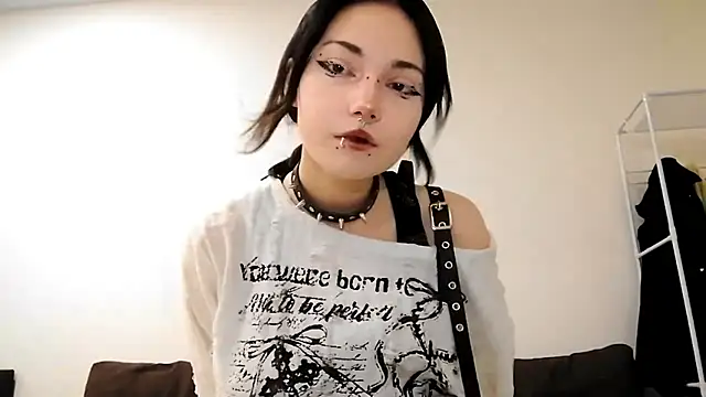 Beeping Creature online show from October 6, 2025, 3:46 pm