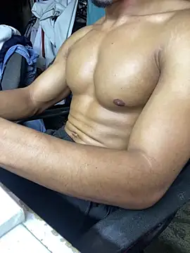 Snapshot of El_morx chatting on December 17, 2025, 4:50 am El morx online show from December 17, 2025, 4:50 am