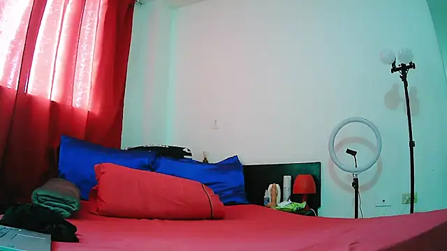 MissAsly online show from November 28, 2025, 2:06 pm