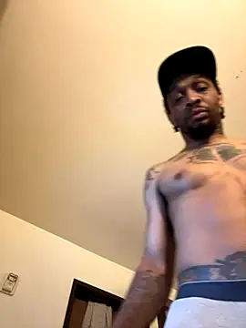 thefreakscomeoutatnight online show from November 18, 2025, 10:51 am