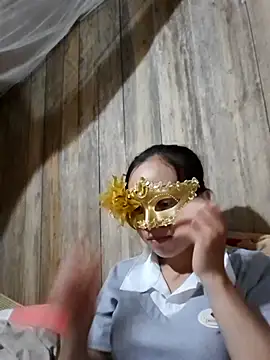 Snapshot of Tuyet_xx chatting on October 18, 2025, 2:13 am Tuyet xx online show from October 18, 2025, 2:13 am