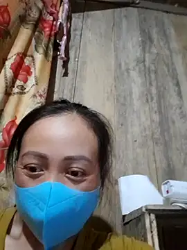 Snapshot of Tuyet_xx chatting on October 8, 2025, 6:52 pm Tuyet xx online show from October 8, 2025, 6:52 pm