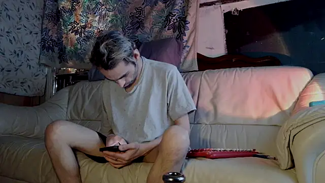 highinhtxx online show from July 15, 2026, 9:33 pm