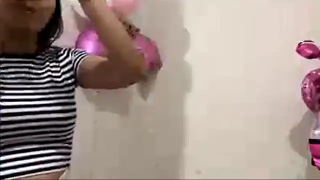 CarollFalick online show from October 19, 2025, 11:57 am