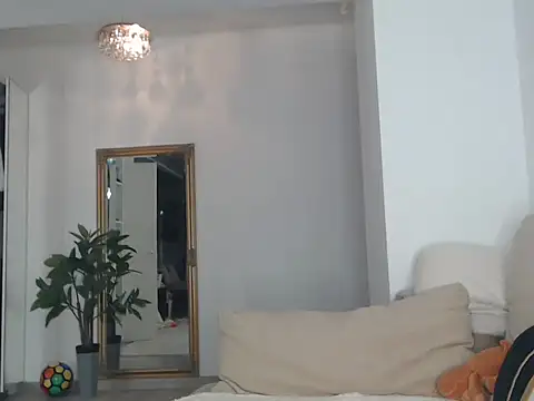 Aillineee1 online show from October 28, 2025, 8:52 pm