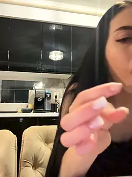 Aillineee1 online show from December 3, 2025, 8:52 pm