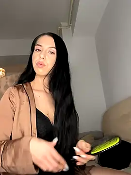 Aillineee1 online show from October 15, 2025, 7:55 pm