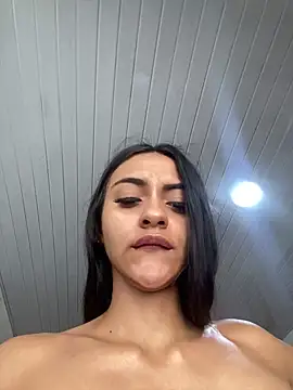 miluwatson online show from October 30, 2025, 8:39 pm