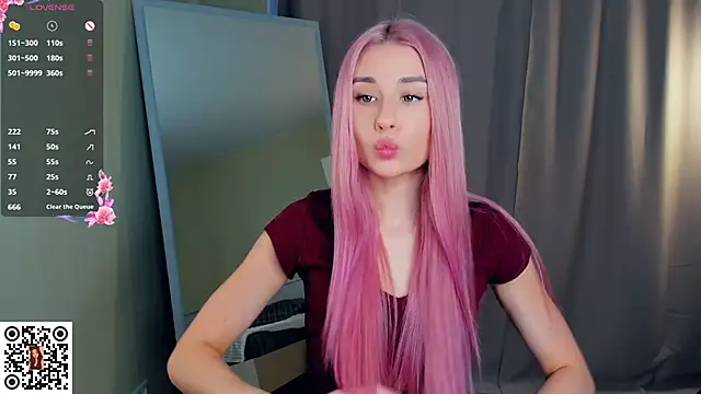 MinaRuzzo online show from December 15, 2025, 6:19 am