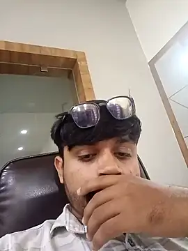 Snapshot of Jaggu_4517 chatting on October 8, 2025, 12:39 pm Jaggu 4517 online show from October 8, 2025, 12:39 pm