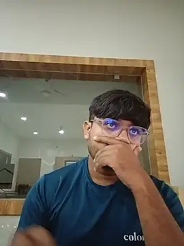Snapshot of Jaggu_4517 chatting on July 15, 2026, 10:11 am Jaggu 4517 online show from July 15, 2026, 10:11 am