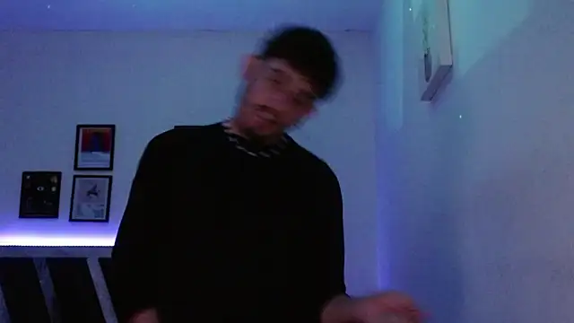 Snapshot of Sebasxxl12 chatting on November 24, 2025, 11:27 pm Sebasxxl12 online show from November 24, 2025, 11:27 pm