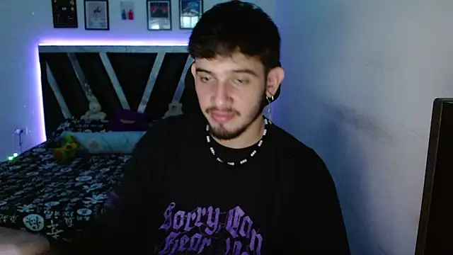 Snapshot of Sebasxxl12 chatting on November 26, 2025, 9:48 pm Sebasxxl12 online show from November 26, 2025, 9:48 pm