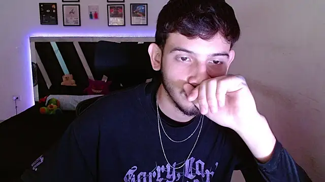 Sebasxxl12 online show from January 7, 2026, 9:31 pm