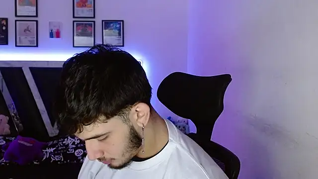 Snapshot of Sebasxxl12 chatting on October 20, 2025, 3:01 pm Sebasxxl12 online show from October 20, 2025, 3:01 pm