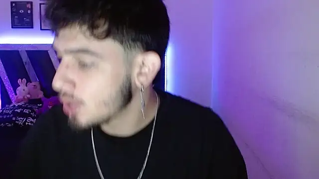 Snapshot of Sebasxxl12 chatting on October 13, 2025, 3:57 pm Sebasxxl12 online show from October 13, 2025, 3:57 pm