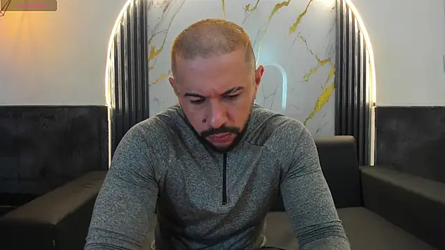 Snapshot of isaac_franko chatting on November 10, 2025, 9:09 pm isaac franko online show from November 10, 2025, 9:09 pm