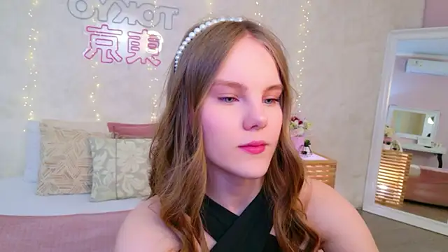 Lili Lohan online show from April 20, 2026, 5:10 am