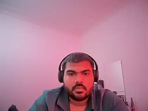 Romeo Sam2 online show from August 3, 2026, 11:49 am