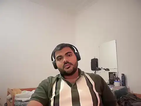 Romeo Sam2 online show from July 27, 2026, 4:03 pm