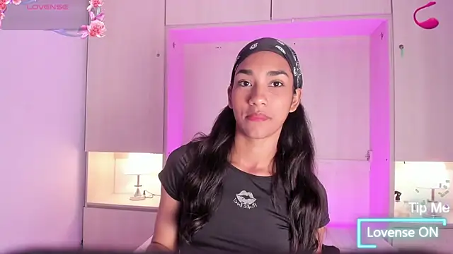 AnahiCollins online show from March 4, 2026, 11:40 am