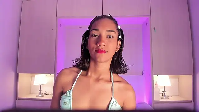 Snapshot of AnahiCollins chatting on April 30, 2026, 12:12 pm AnahiCollins online show from April 30, 2026, 12:12 pm