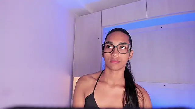 AnahiCollins online show from February 13, 2026, 11:32 am