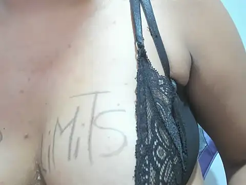 Snapshot of Valentinahot7 chatting on May 9, 2026, 1:58 pm Valentinahot7 online show from May 9, 2026, 1:58 pm