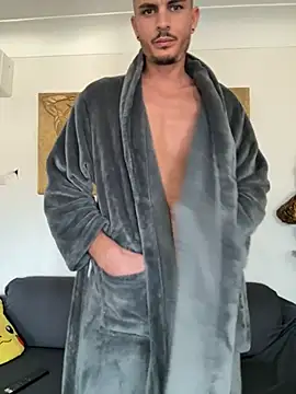 WildFlame2525 online show from November 6, 2025, 12:53 pm